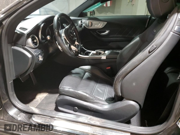 2019 Mercedes-Benz C 63 S AMG z VIN WDDWJ8HB7KF868420, wystawiony jako Copart lot #68820483 z przebiegiem 29 520 mil mil oraz . Historia ofert i sprzedaży dostępna na DreamBid. Obrazek 7.