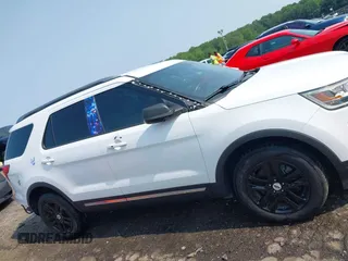 2018 Ford Explorer XLT с VIN 1FM5K8D8XJGB73785, выставлен на аукционе IAAI как лот 42380604 с пробегом 84 661 миль миль и . История ставок и продаж доступна на DreamBid. Изображение 14.