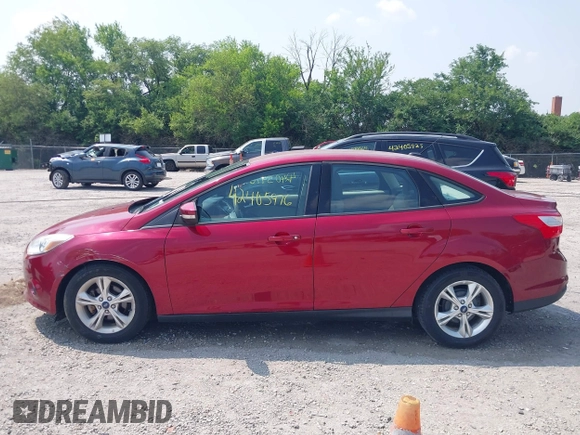 2013 Ford Focus SE z VIN 1FADP3F27DL350923, wystawiony jako IAAI lot #42405976 z przebiegiem 126 730 mil mil oraz . Historia ofert i sprzedaży dostępna na DreamBid. Obrazek 14.