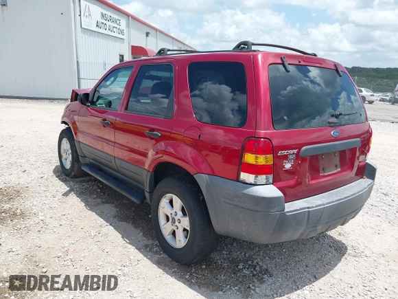 2005 Ford Escape XLT с VIN 1FMYU93175DA16398, выставлен на аукционе IAAI как лот 42544348 с пробегом 114 065 миль миль и . История ставок и продаж доступна на DreamBid. Изображение 3.