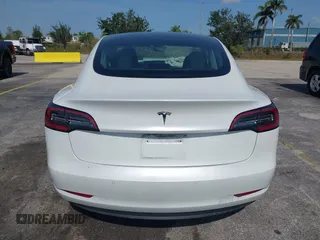 2022 Tesla Model 3 z VIN 5YJ3E1EA5NF164309, wystawiony jako IAAI lot #42195114 z przebiegiem 72 912 mil mil oraz . Historia ofert i sprzedaży dostępna na DreamBid. Obrazek 15.