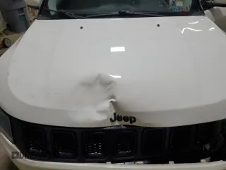 2019 Jeep Compass Altitude z VIN 3C4NJDBB5KT834215, wystawiony jako Copart lot #54130345 z przebiegiem 1 660 mil mil oraz Szkoda całkowita • Salvage title. Historia ofert i sprzedaży dostępna na DreamBid. Obrazek 12.