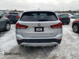 2021 BMW X1 xDrive28i with VIN WBXJG9C02M5T38320, listed as a Copart auction lot 45717075 with 31,300 mi miles and Salvage Title. Bid and sale history available at carsss.com. Image 6.