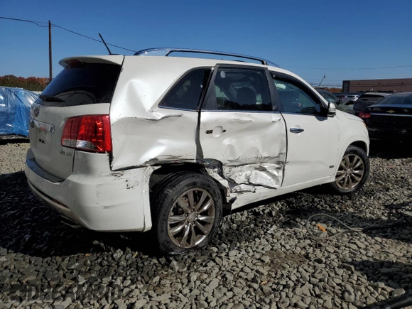 2012 Kia Sorento SX with VIN 5XYKWDA29CG255081, listed as a Copart auction lot 77253214 with 135,156 mi miles and Salvage Title. Bid and sale history available at carsss.com. Image 3.