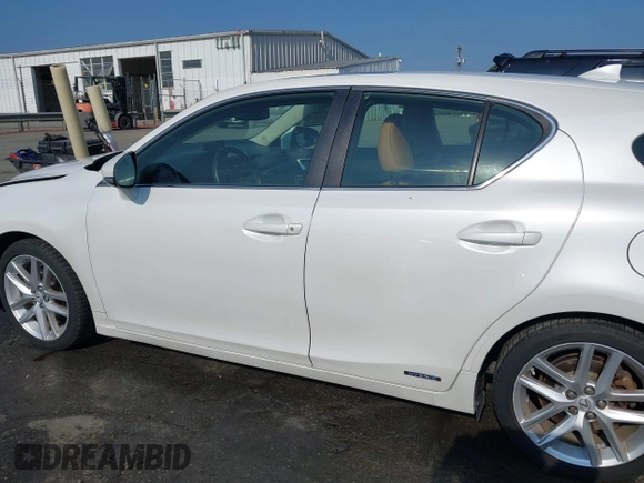 2014 Lexus CT 200h с VIN JTHKD5BH3E2208137, выставлен на аукционе IAAI как лот 42589644 с пробегом 137 761 миль миль и . История ставок и продаж доступна на DreamBid. Изображение 14.