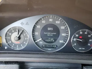 2003 Mercedes-Benz CLK 320 with VIN WDBTJ65J43F018421, listed as a Copart auction lot 77991554 with 198,225 mi miles and Salvage Title. Bid and sale history available at DreamBid. Image 9.