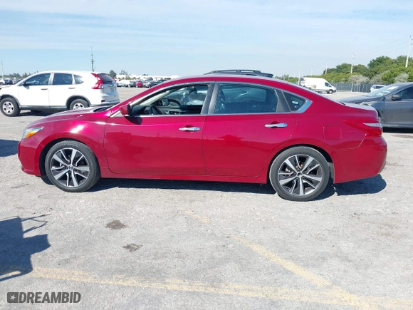 2018 Nissan Altima 2.5 SL with VIN 1N4AL3AP9JC133645, listed as a IAAI auction lot 41278236 with 81,605 mi miles. Bid and sale history available at carsss.com. Image 14.