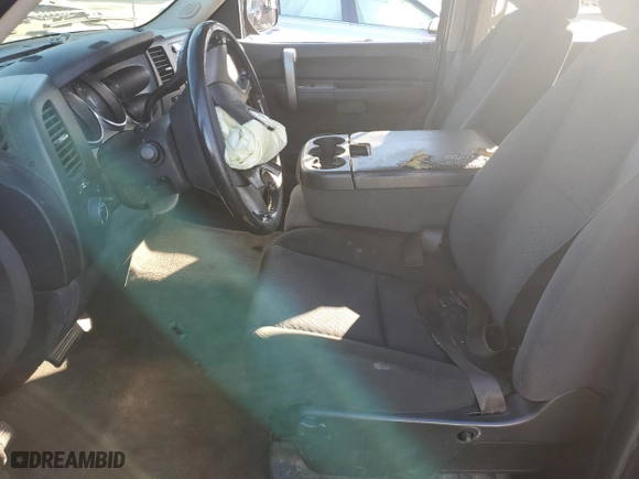 2007 Chevrolet Silverado 1500 LS with VIN 2GCEC13C271602051, listed as a Copart auction lot 82840164 with 0 mi miles and Salvage Title. Bid and sale history available at carsss.com. Image 7.