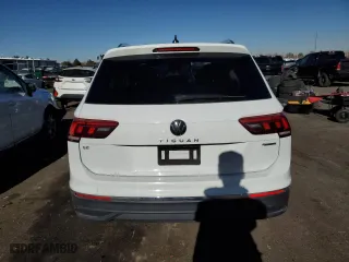 2022 Volkswagen Tiguan SE with VIN 3VV2B7AX8NM165856, listed as a Copart auction lot 85136044 with 44,076 mi miles and Salvage Title. Bid and sale history available at carsss.com. Image 6.