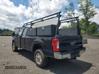 2017 Ford F-250 XLT with VIN 1FT7X2B68HED80811, listed as a Copart auction lot 62817355 with 182,225 mi miles and Clean title. Bid and sale history available at DreamBid. Image 2.