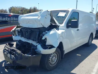 2020 Nissan NV Cargo SV z VIN 1N6BF0KM7LN806302, wystawiony jako IAAI lot #42239491 z przebiegiem 136 204 mil mil oraz . Historia ofert i sprzedaży dostępna na DreamBid. Obrazek 2.