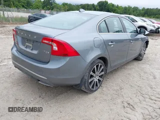 2018 Volvo S60 Inscription with VIN LYV402HKXJB167148, listed as a IAAI auction lot 42424429 with 72,126 mi miles and . Bid and sale history available at DreamBid. Image 4.