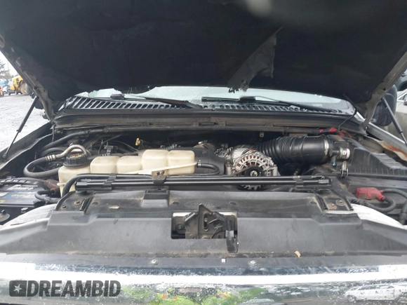 2003 Ford F-350 XL z VIN 1FTSW31F63EB28150, wystawiony jako IAAI lot #41600324 z przebiegiem Nie podano mil oraz . Historia ofert i sprzedaży dostępna na DreamBid. Obrazek 10.
