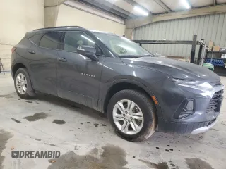 2022 Chevrolet Blazer LT z VIN 3GNKBCR45NS235950, wystawiony jako Copart lot #74542204 z przebiegiem Nie podano mil oraz Szkoda całkowita • Salvage title. Historia ofert i sprzedaży dostępna na DreamBid. Obrazek 4.