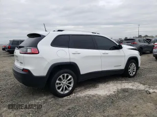 2020 Jeep Cherokee Latitude with VIN 1C4PJLCB4LD543892, listed as a Copart auction lot 47967535 with 54,415 mi miles and Salvage title. Bid and sale history available at DreamBid. Image 3.