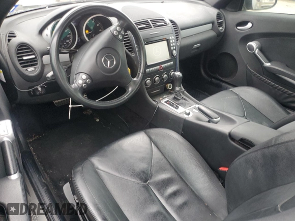 2006 Mercedes-Benz SLK 280 z VIN WDBWK54F06F106825, wystawiony jako Copart lot #88757115 z przebiegiem 71 383 mil mil oraz Szkody całkowita. Historia ofert i sprzedaży dostępna na DreamBid. Obrazek 8.