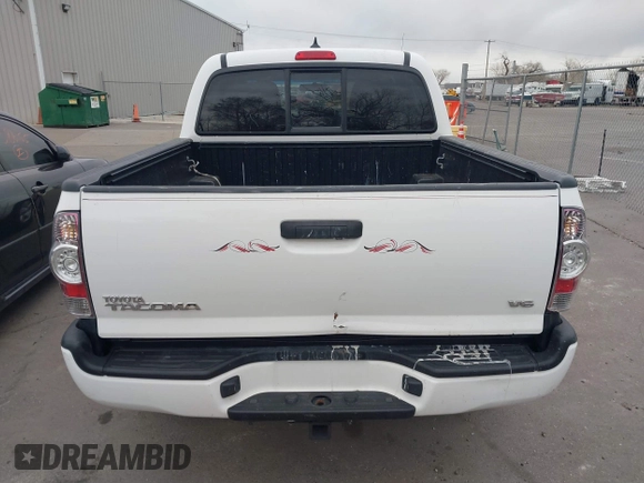 2015 Toyota Tacoma с VIN 3TMLU4EN2FM176180, выставлен на аукционе IAAI как лот 41778149 с пробегом 104 059 миль миль и . История ставок и продаж доступна на DreamBid. Изображение 16.