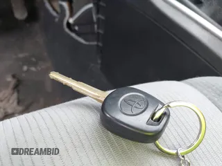 2016 Toyota Corolla L z VIN 5YFBURHE1GP394996, wystawiony jako IAAI lot #41971802 z przebiegiem 189 033 mil mil oraz . Historia ofert i sprzedaży dostępna na DreamBid. Obrazek 11.