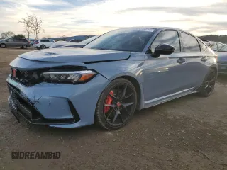 2024 Honda Civic Type R z VIN JHMFL5G4XRX005040, wystawiony jako Copart lot #87669305 z przebiegiem 2 834 mil mil oraz Szkoda całkowita • Salvage title. Historia ofert i sprzedaży dostępna na DreamBid. Obrazek 1.
