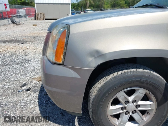 2007 GMC Yukon XL SLT z VIN 1GKFC16087J200390, wystawiony jako IAAI lot #42049673 z przebiegiem 169 174 mil mil oraz . Historia ofert i sprzedaży dostępna na DreamBid. Obrazek 6.