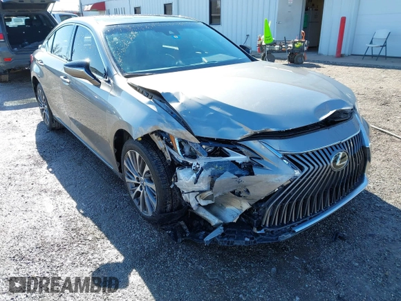 2021 Lexus ES with VIN 58ADZ1B12MU107749, listed as a IAAI auction lot 41543415 with 48,134 mi miles. Bid and sale history available at carsss.com. Image 6.