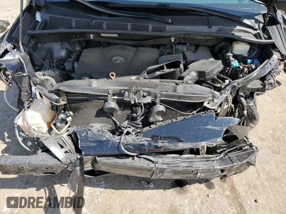 2018 Toyota Sienna XLE Auto Access Seat with VIN 5TDYZ3DC3JS910156, listed as a Copart auction lot 55982975 with 191,339 mi miles and Salvage title. Bid and sale history available at DreamBid. Image 12.
