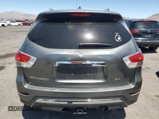 2015 Nissan Pathfinder SV z VIN 5N1AR2MN0FC672297, wystawiony jako Copart lot #57278785 z przebiegiem 85 083 mil mil oraz Szkoda całkowita • Salvage title. Historia ofert i sprzedaży dostępna na DreamBid. Obrazek 6.