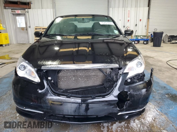 2014 Chrysler 200 LX with VIN 1C3CCBAG7EN101336, listed as a Copart auction lot 70451634 with 157,510 mi miles and Salvage Title. Bid and sale history available at carsss.com. Image 5.