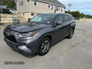 2021 Toyota Highlander XLE with VIN 5TDGZRBH5MS558067, listed as a Copart auction lot 63583375 with 142,816 mi miles and Clean title. Bid and sale history available at DreamBid. Image 1.