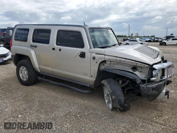 2008 Hummer H3 SUV with VIN 5GTEN13E588160000, listed as a Copart auction lot 70584094 with 205,544 mi miles and Salvage Title. Bid and sale history available at carsss.com. Image 4.