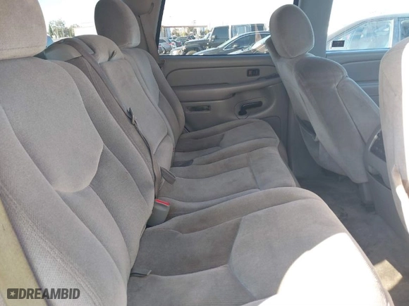 2004 GMC Yukon SLT with VIN 1GKEC13T64R289853, listed as a IAAI auction lot 41668408 with 163,829 mi miles. Bid and sale history available at carsss.com. Image 8.