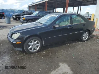 2004 Mercedes-Benz C 240 z VIN WDBRF81J84F554142, wystawiony jako Copart lot #51578395 z przebiegiem Nie podano mil oraz Szkoda całkowita • Salvage title. Historia ofert i sprzedaży dostępna na DreamBid. Obrazek 1.
