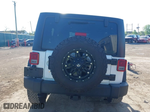2018 Jeep Wrangler Unlimited Sport S with VIN 1C4HJWDG8JL928813, listed as a IAAI auction lot 42281021 with 71,001 mi miles and . Bid and sale history available at DreamBid. Image 17.