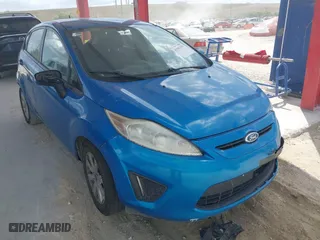 2013 Ford Fiesta SE with VIN 3FADP4EJ4DM132080, listed as a IAAI auction lot 41901399 with 198,667 mi miles. Bid and sale history available at carsss.com. Image 1.