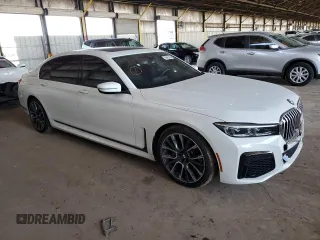 2020 BMW 7 Series 740i with VIN WBA7T2C09LGL18088, listed as a Copart auction lot 39695183 with 27,240 mi miles. Bid and sale history available at carsss.com. Image 4.