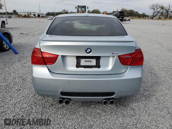 2009 BMW M3 z VIN WBSPM93579E201899, wystawiony jako Copart lot #81707204 z przebiegiem Nie podano mil oraz Szkoda całkowita • Salvage title. Historia ofert i sprzedaży dostępna na DreamBid. Obrazek 6.