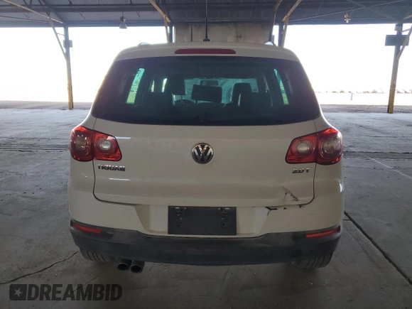 2010 Volkswagen Tiguan S with VIN WVGAV7AXXAW538127, listed as a Copart auction lot 42022225 with 116,008 mi miles and Clean title. Bid and sale history available at DreamBid. Image 6.