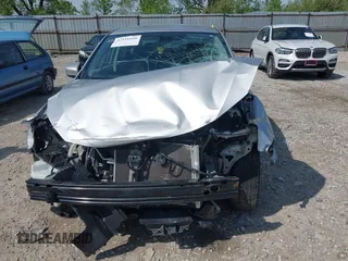 2017 Nissan Sentra SR z VIN 3N1AB7AP4HY303578, wystawiony jako IAAI lot #42151668 z przebiegiem 75 885 mil mil oraz . Historia ofert i sprzedaży dostępna na DreamBid. Obrazek 6.