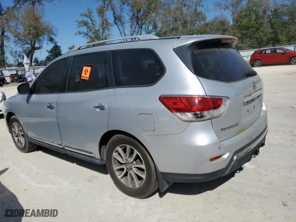 2013 Nissan Pathfinder S with VIN 5N1AR2MN0DC646408, listed as a Copart auction lot 48975035 with 184,133 mi miles and Clean Title. Bid and sale history available at carsss.com. Image 2.