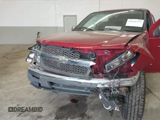 2005 Chevrolet Colorado LS ZQ8 z VIN 1GCCS196458238558, wystawiony jako IAAI lot #41641153 z przebiegiem 235 585 mil mil oraz . Historia ofert i sprzedaży dostępna na DreamBid. Obrazek 6.
