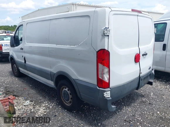 2016 Ford Transit Cargo z VIN 1FTYE1YM5GKB08601, wystawiony jako IAAI lot #42615650 z przebiegiem 275 441 mil mil oraz . Historia ofert i sprzedaży dostępna na DreamBid. Obrazek 3.