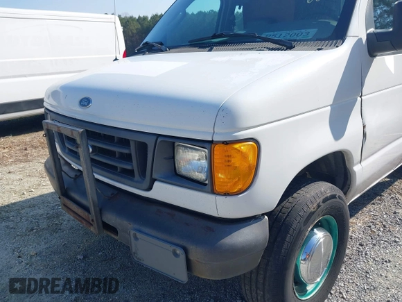 2006 Ford Econoline Cargo Commercial with VIN 1FTNS24W06HB08722, listed as a IAAI auction lot 41377295 with 284,310 mi miles and . Bid and sale history available at DreamBid. Image 6.