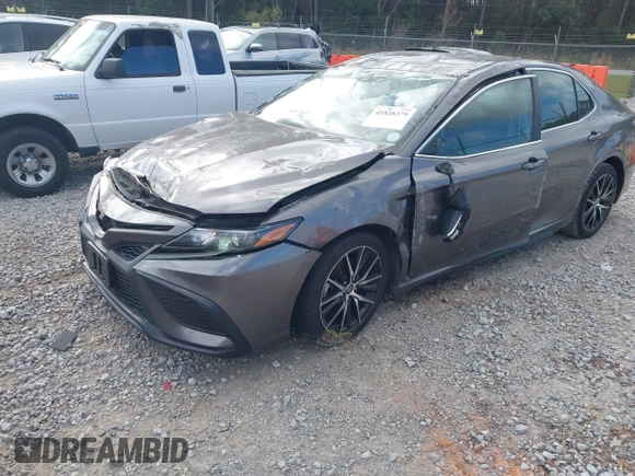 2022 Toyota Camry SE with VIN 4T1G11AK0NU634177, listed as a IAAI auction lot 41828379 with 1 mi miles. Bid and sale history available at carsss.com. Image 1.