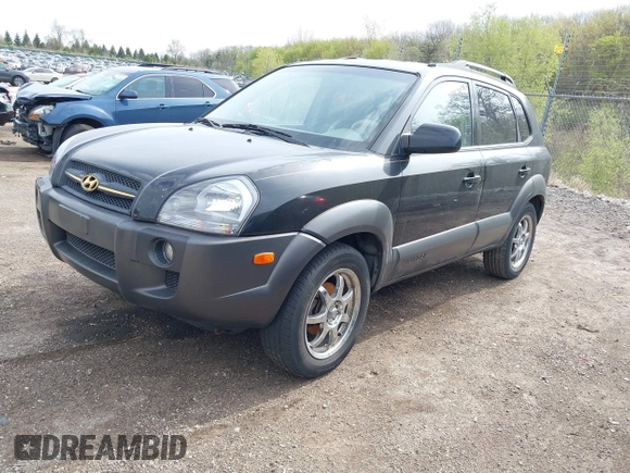 2005 Hyundai Tucson GLS with VIN KM8JN12D55U053476, listed as a IAAI auction lot 42118213 with 202,475 mi miles. Bid and sale history available at carsss.com. Image 2.