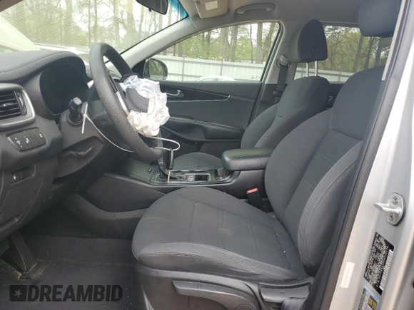 2019 Kia Sorento LX with VIN 5XYPG4A33KG515176, listed as a Copart auction lot 51004045 with 129,040 mi miles and Salvage Title. Bid and sale history available at carsss.com. Image 7.