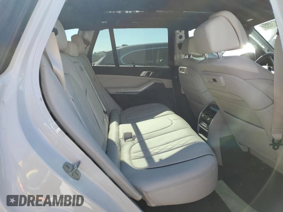 2022 BMW X5 sDrive40i with VIN 5UXCR4C01N9J97204, listed as a Copart auction lot 88157405 with 34,788 mi miles and Salvage Title. Bid and sale history available at carsss.com. Image 10.