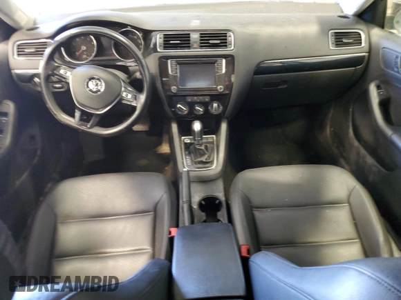 2016 Volkswagen Jetta SEL z VIN 3VWL17AJ3GM379591, wystawiony jako Copart lot #55804735 z przebiegiem 165 354 mil mil oraz Czysty tytuł • Clean title. Historia ofert i sprzedaży dostępna na DreamBid. Obrazek 8.