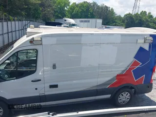 2017 Ford Transit z VIN 1FDYR2CM2HKA82358, wystawiony jako IAAI lot #42231257 z przebiegiem 271 518 mil mil oraz . Historia ofert i sprzedaży dostępna na DreamBid. Obrazek 14.