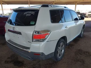 2011 Toyota Highlander Limited with VIN 5TDDK3EH4BS064313, listed as a IAAI auction lot 40934105 with 155,204 mi miles and . Bid and sale history available at DreamBid. Image 4.