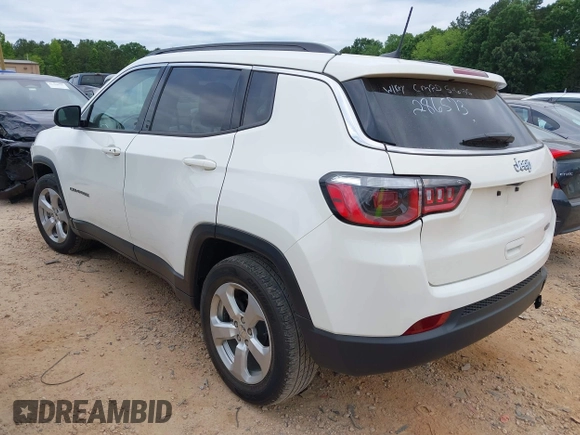 2018 Jeep Compass Latitude with VIN 3C4NJCBB6JT286573, listed as a IAAI auction lot 42302783 with 30,124 mi miles and . Bid and sale history available at DreamBid. Image 3.